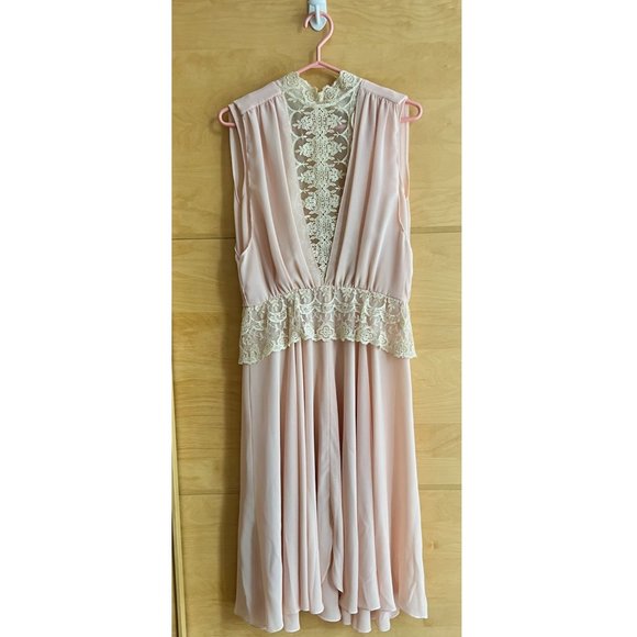 2 for $20 | Vintage Dress - Picture 3 of 7